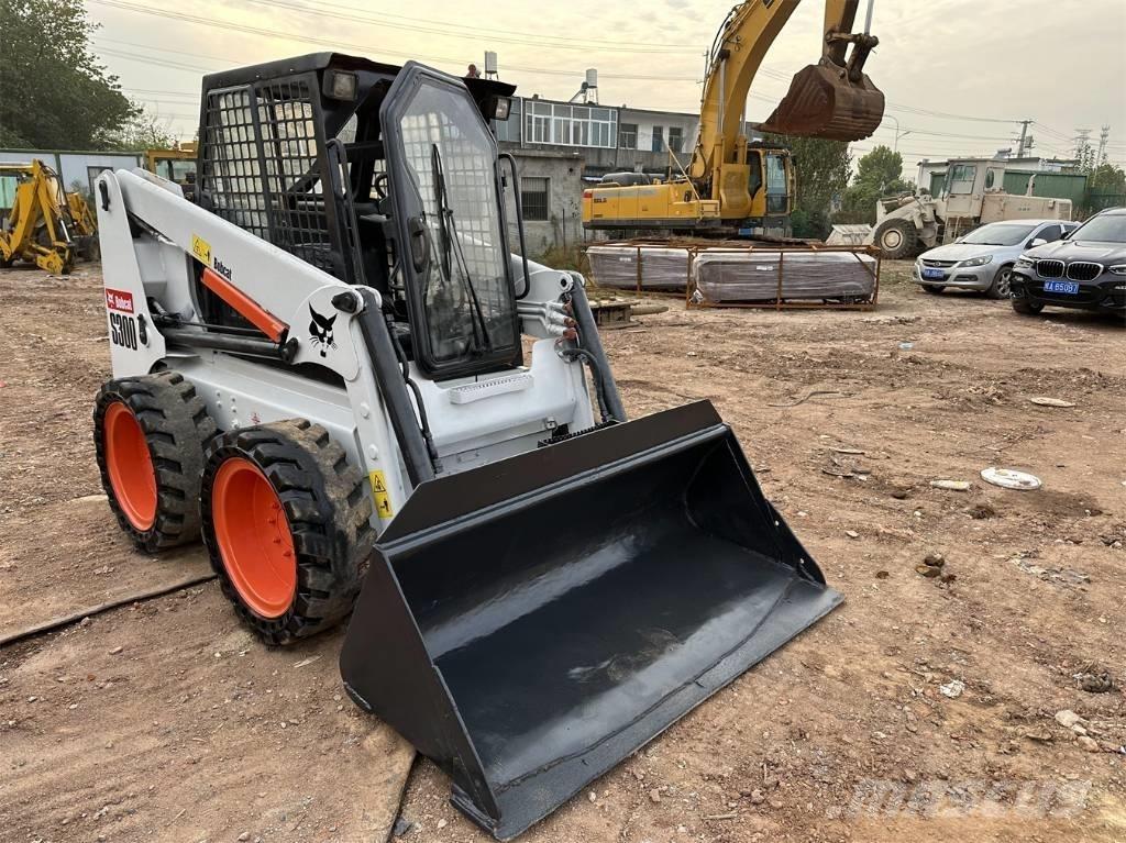 Bobcat S 300 Šmykom riadené nakladače