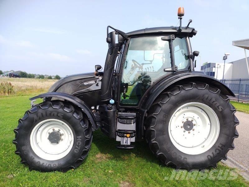 Valtra N 154 A Traktory
