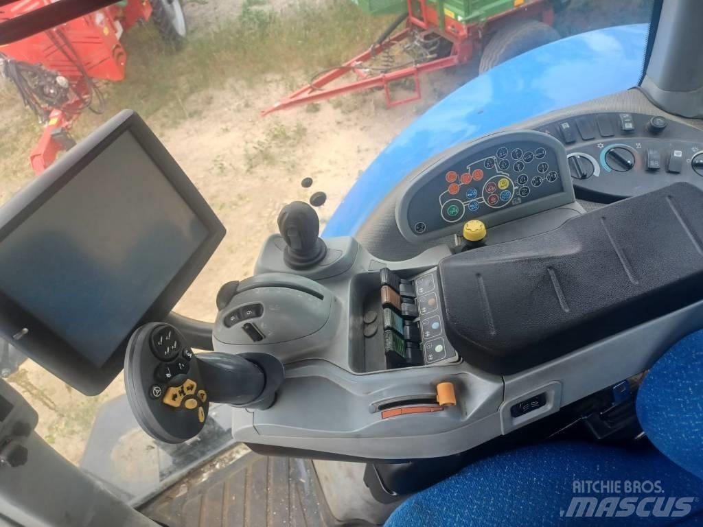 New Holland T 8.390 Traktory