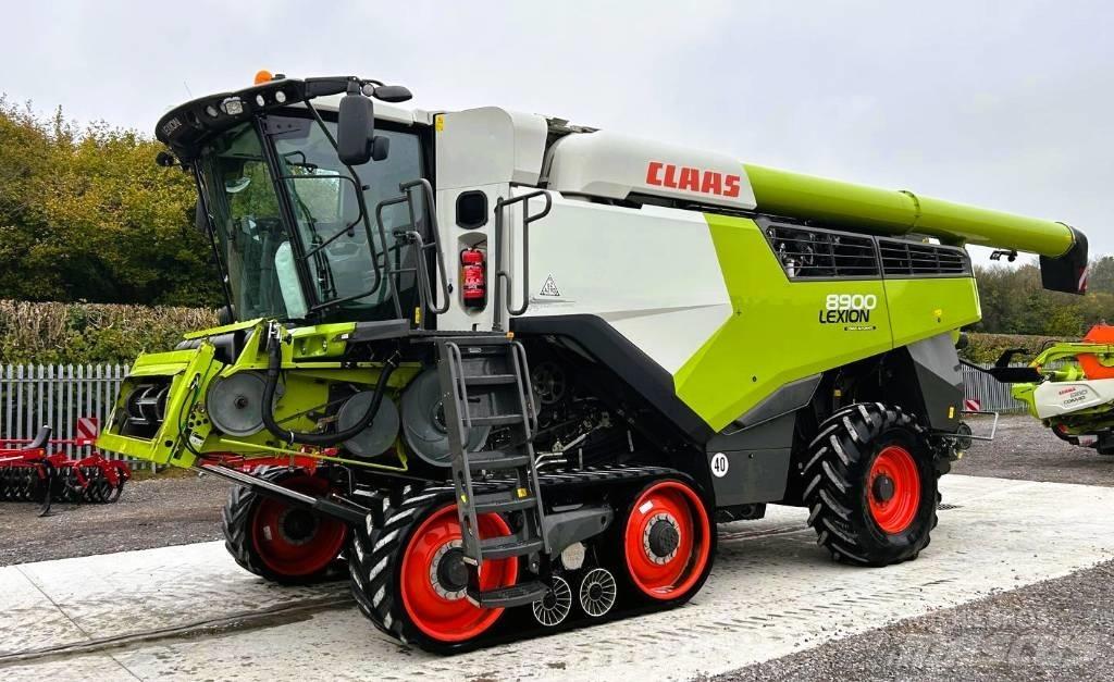CLAAS Lexion 8900 TT Kombinované zberacie stroje