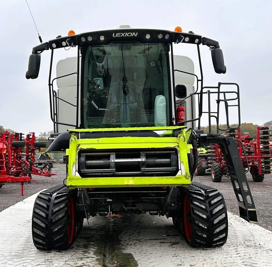 CLAAS Lexion 8900 TT Kombinované zberacie stroje