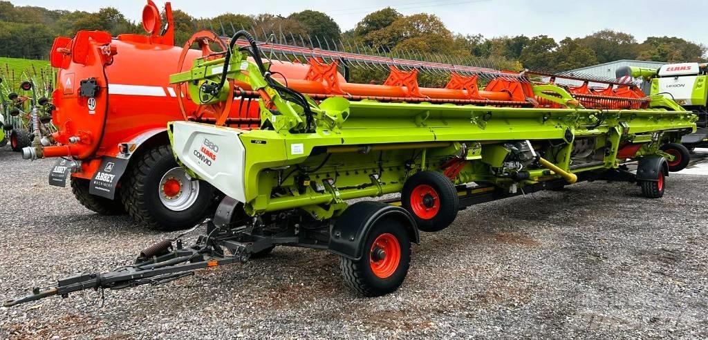 CLAAS Lexion 8900 TT Kombinované zberacie stroje