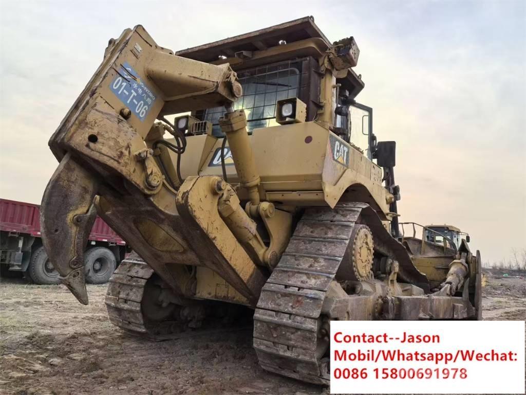 CAT D 8 T Pásové dozéry