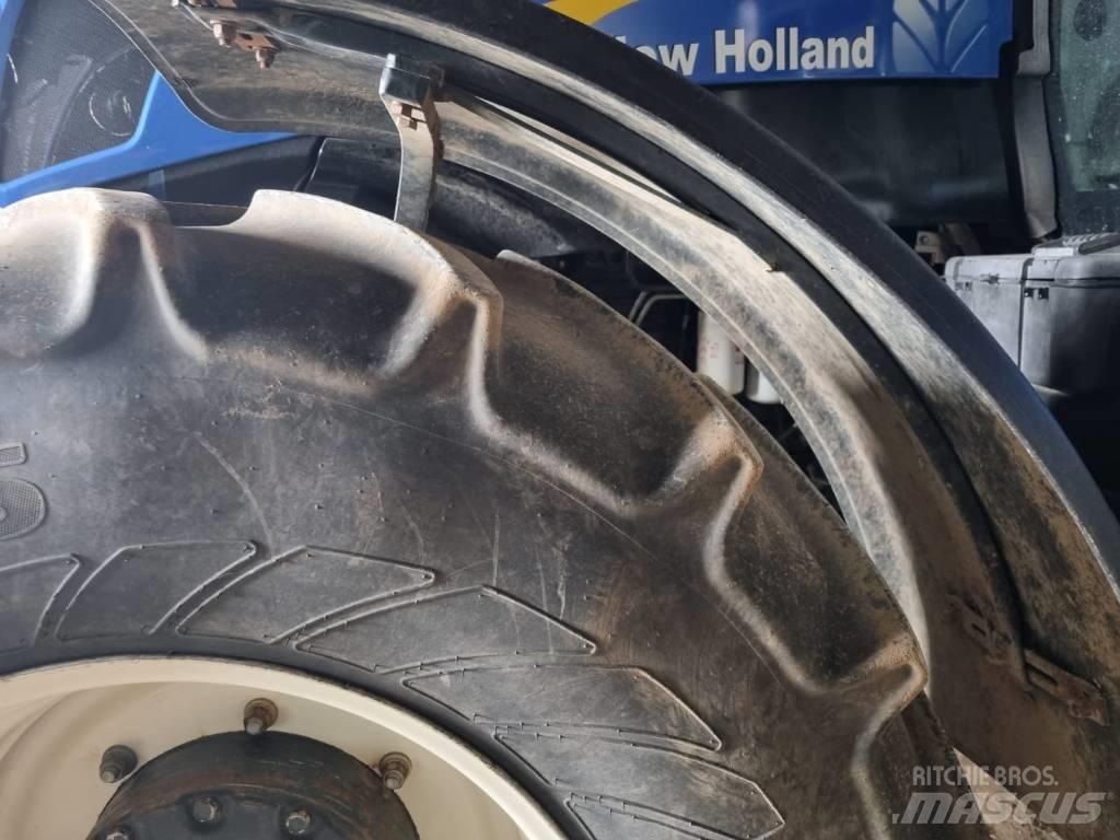 New Holland T 7060 Traktory