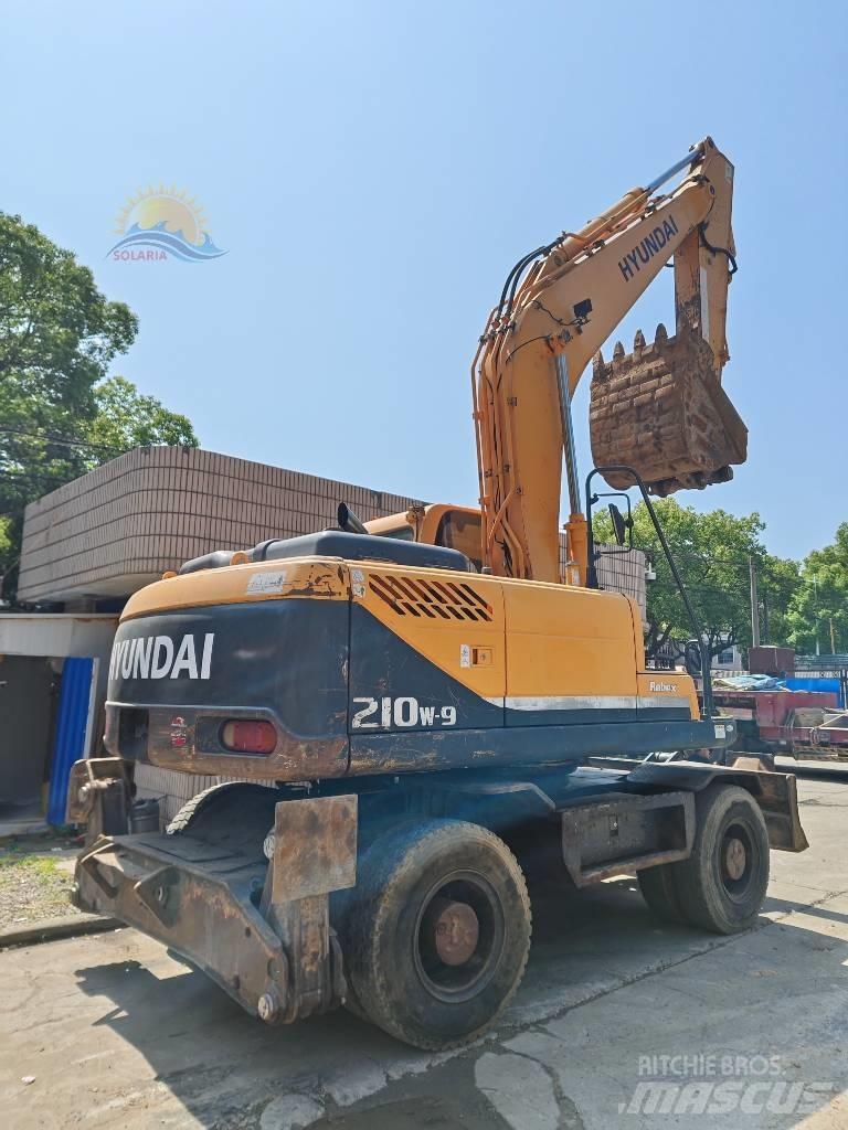 Hyundai R210W-9 Kolesové rýpadlá