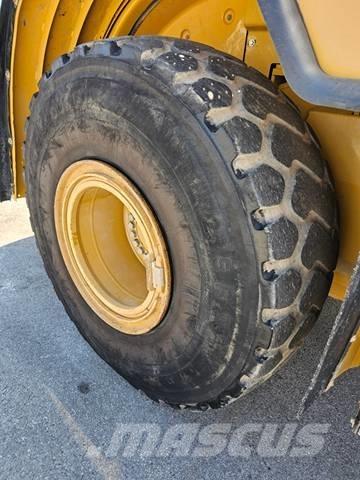 CAT 962 H Kolesové nakladače