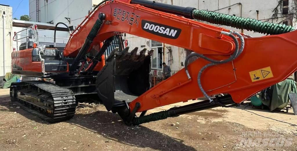 Doosan DX340 Pásové rýpadlá