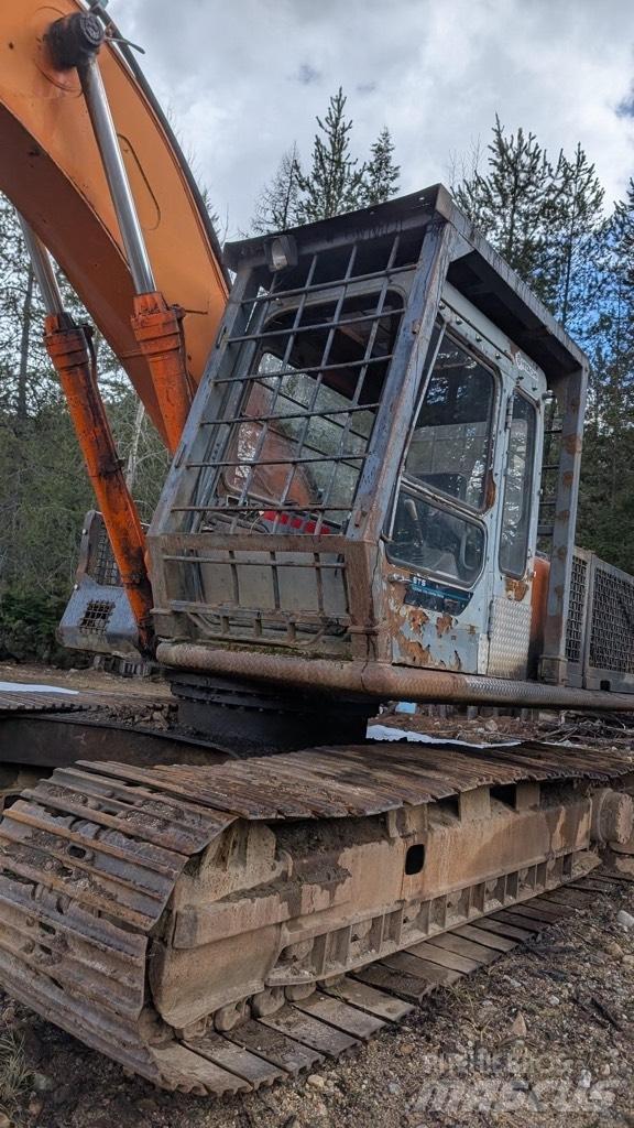 Hitachi EX 200 Pásové rýpadlá