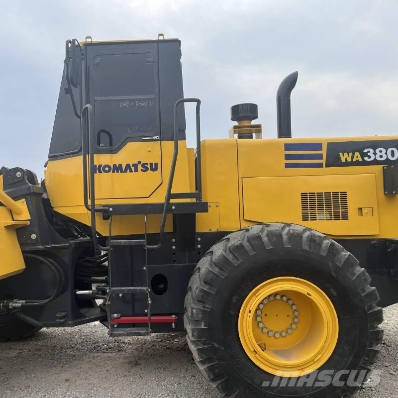 Komatsu WA 380 Kolesové nakladače
