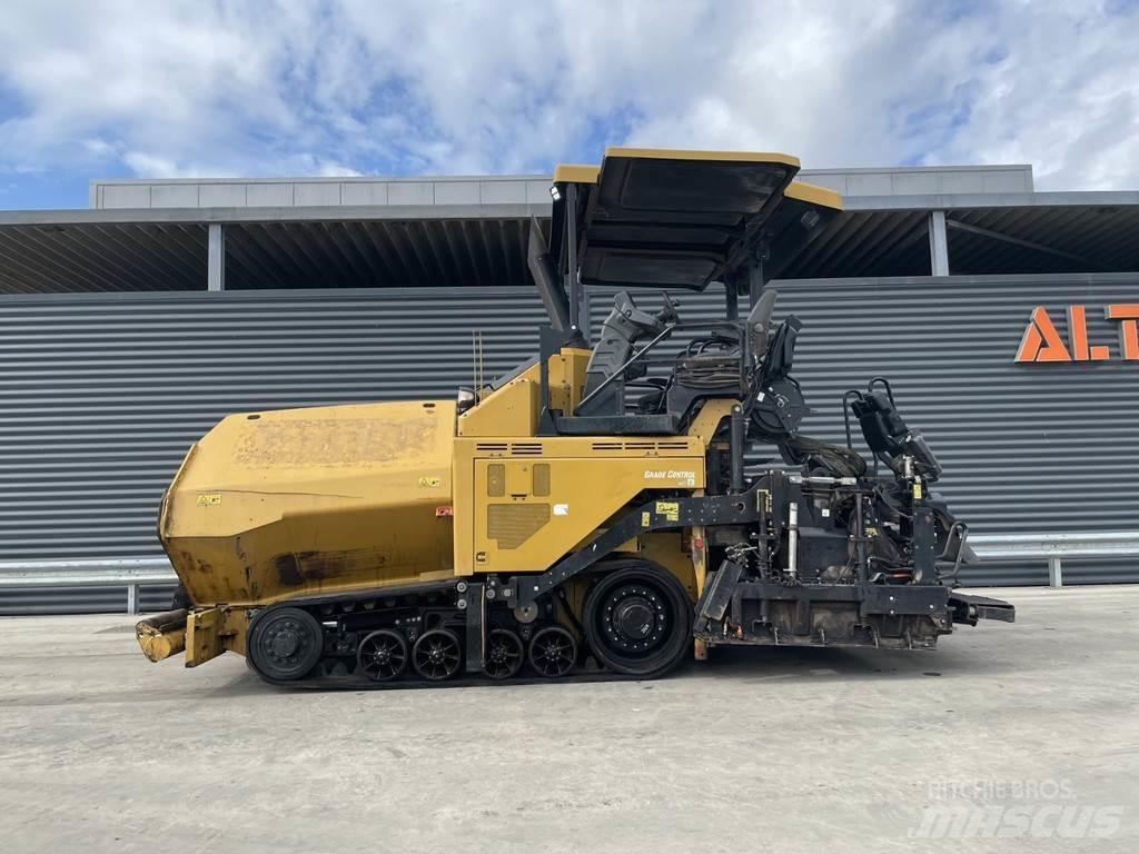 CAT AP555F Finišéry