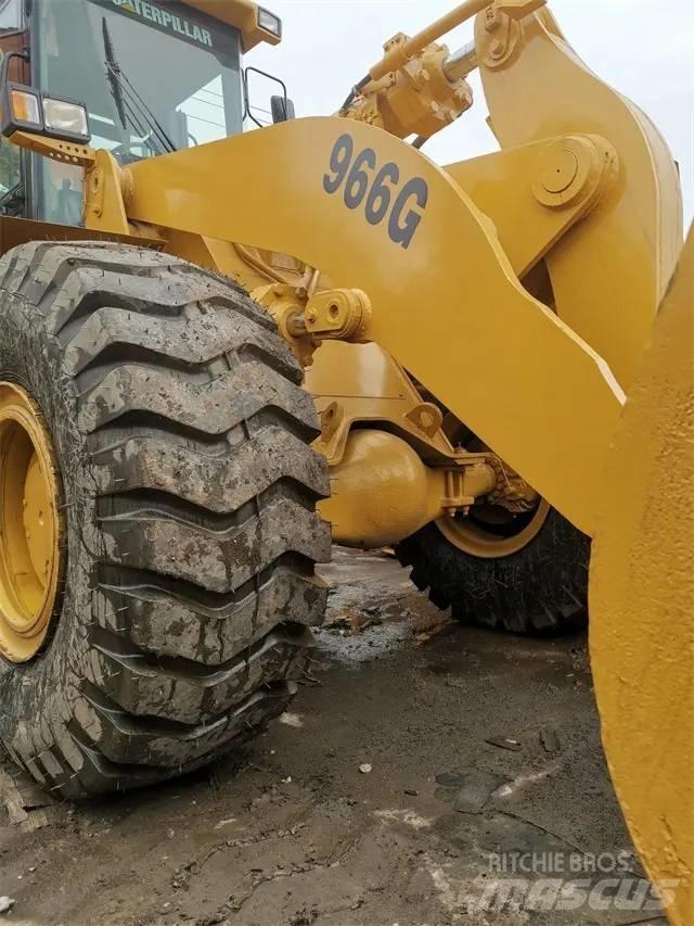 CAT 966G Kolesové nakladače
