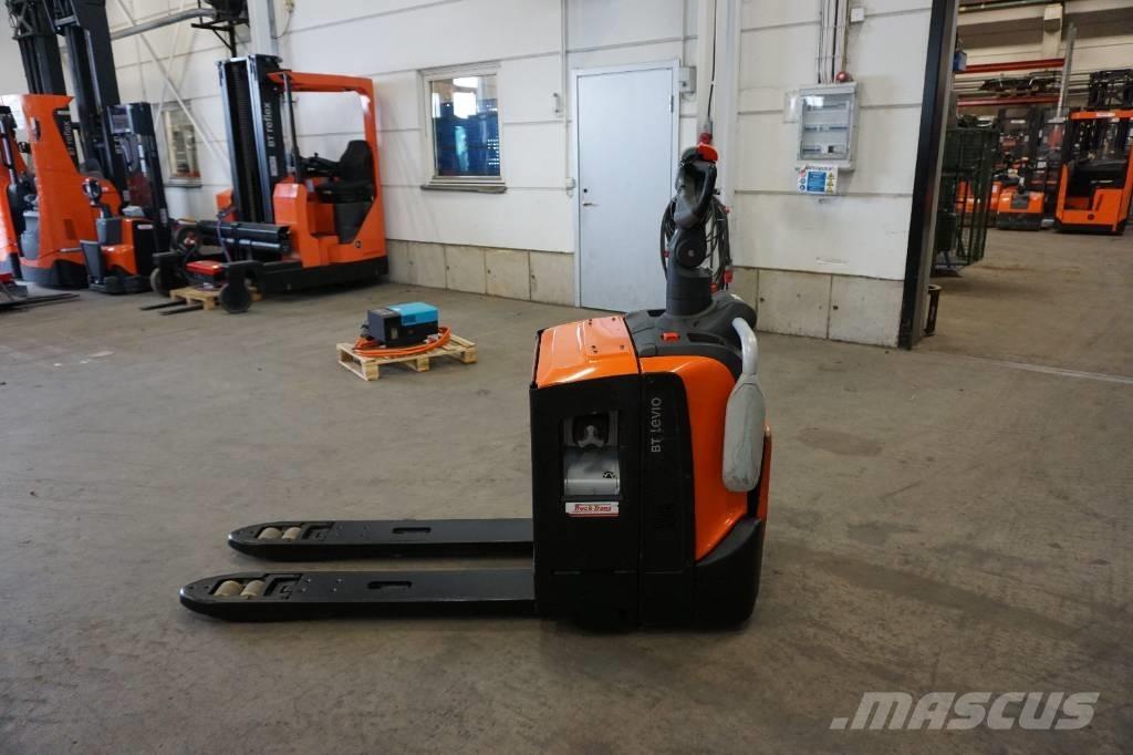 Toyota LPE220 Nízkozdvižný vozík s plošinou