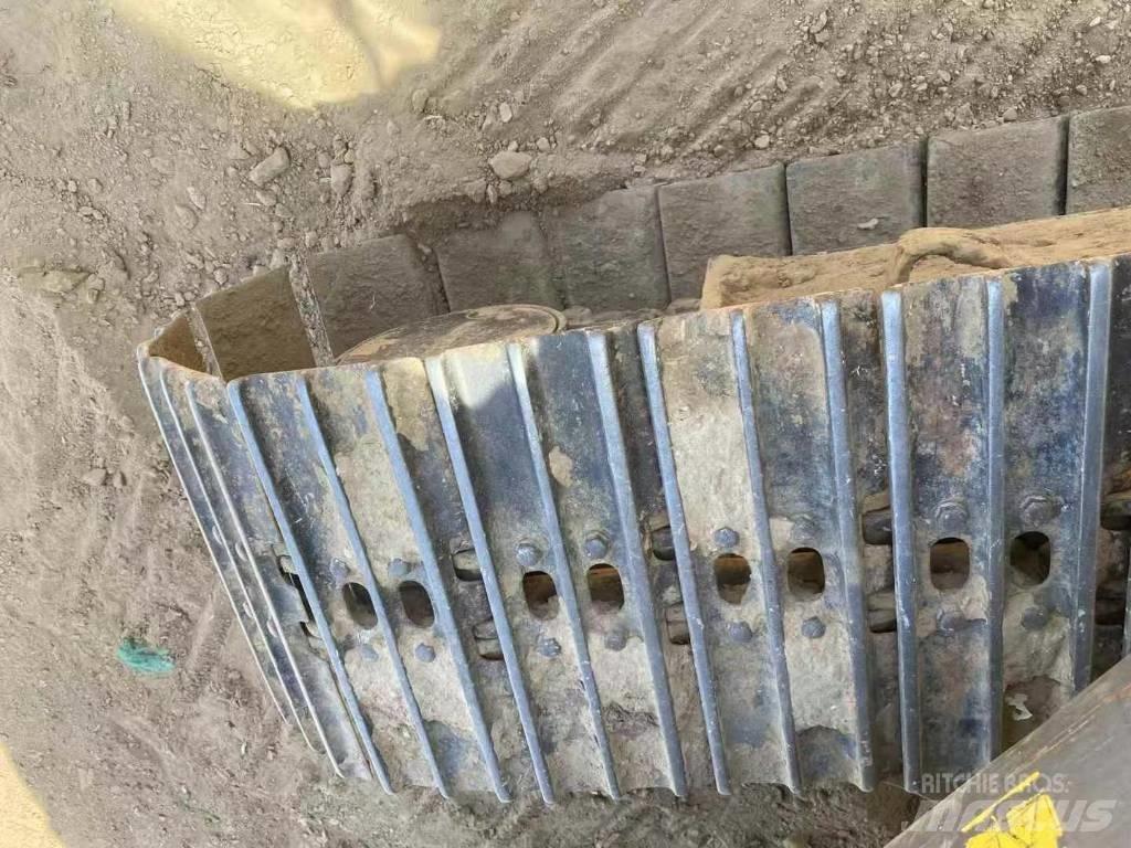 Volvo EC80 Pásové rýpadlá