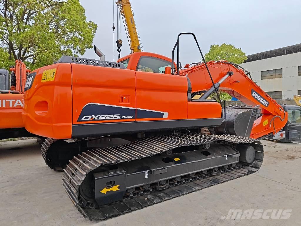 Doosan DX 225 LC Pásové rýpadlá