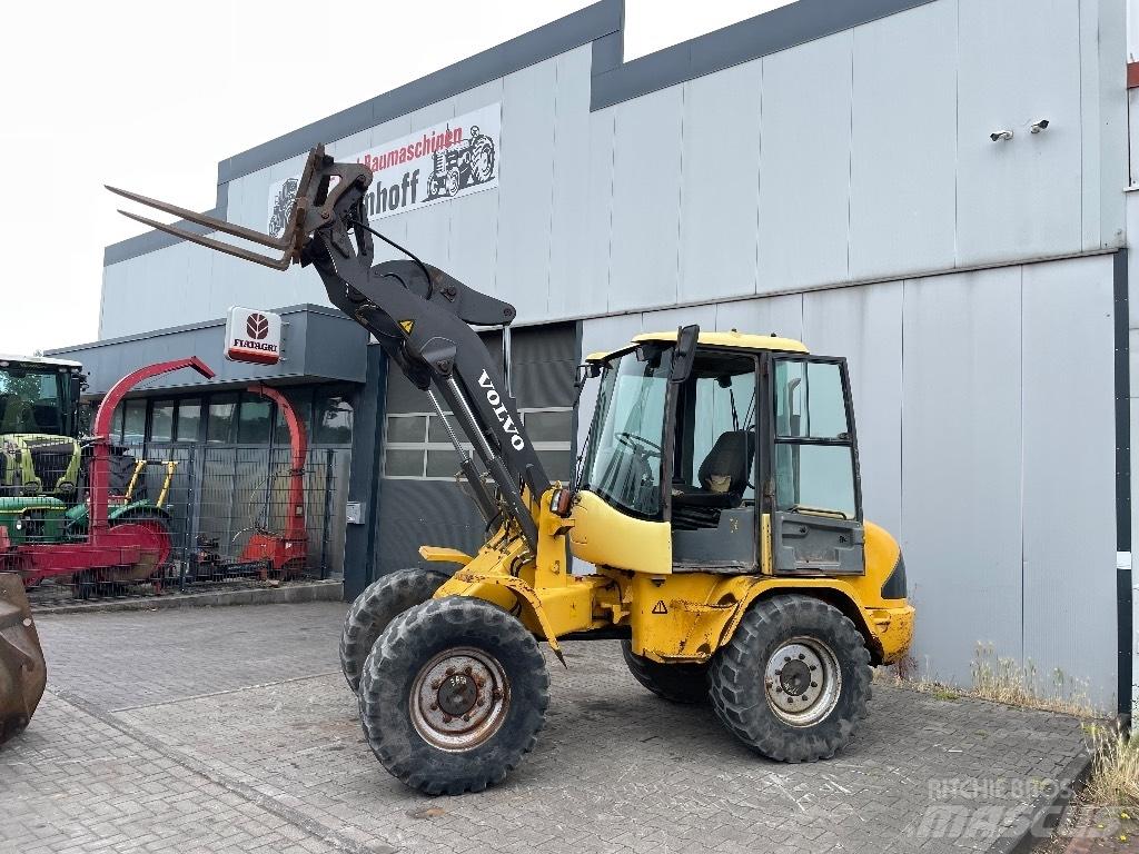 Volvo L 30 B Kolesové nakladače