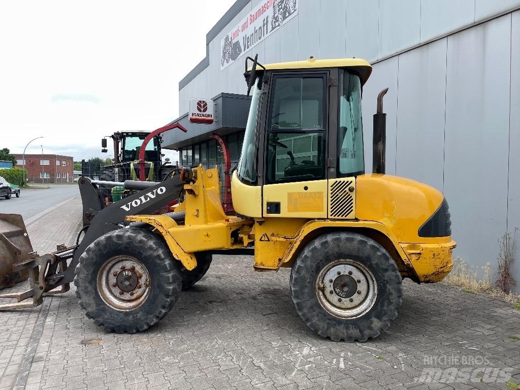 Volvo L 30 B Kolesové nakladače