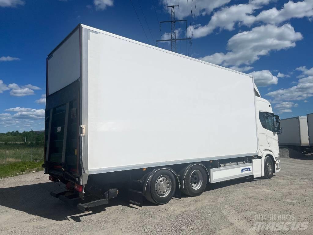 Scania R540B6X2*4NB Skriňová nadstavba