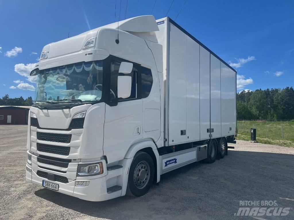 Scania R540B6X2*4NB Skriňová nadstavba