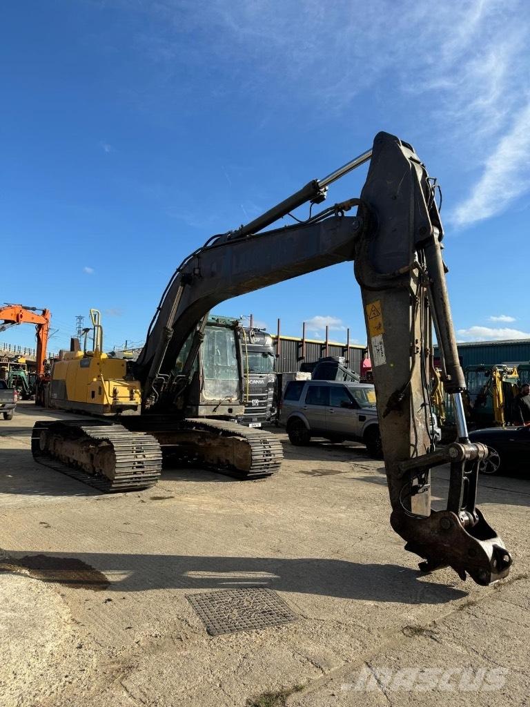 Volvo EC 220 DL Pásové rýpadlá