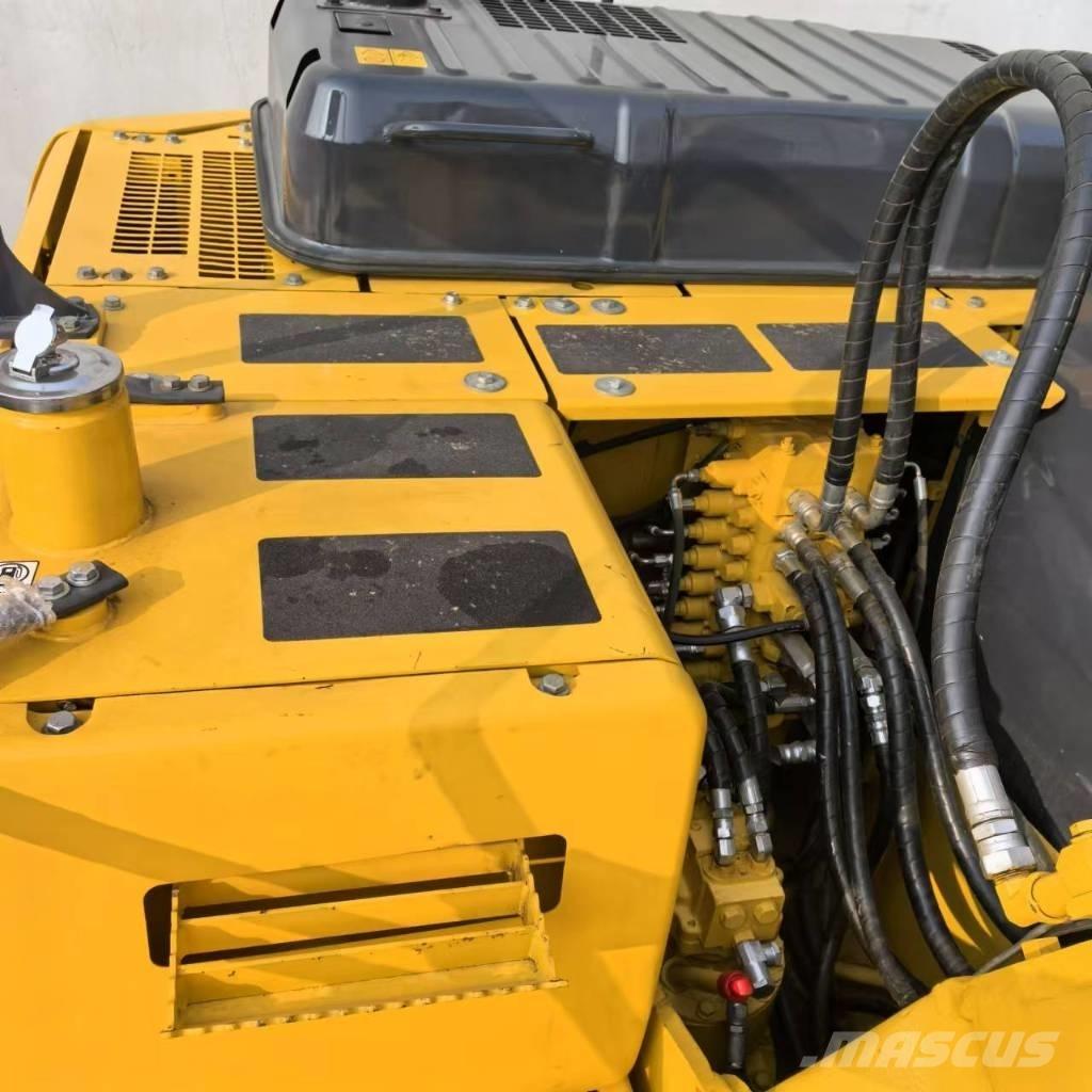 Komatsu PC 130 Midi rýpadlá 7 t - 12 t