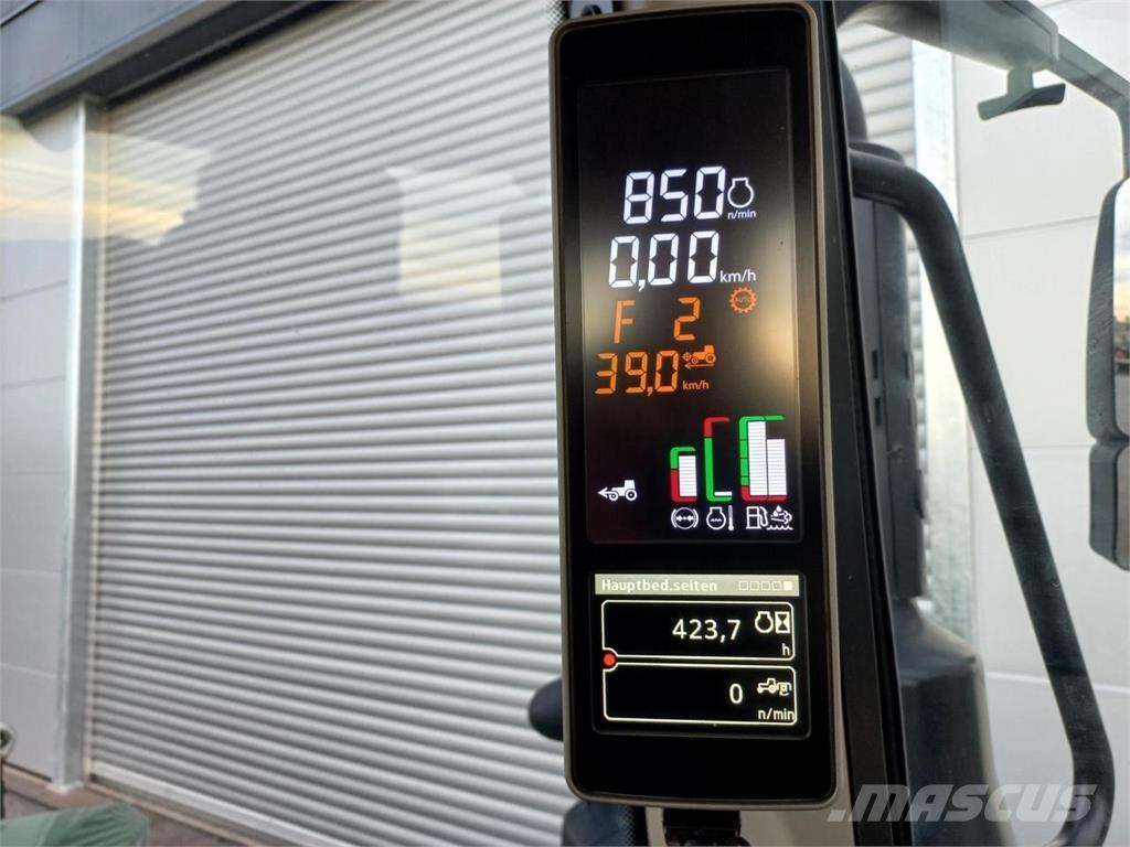 John Deere 6120M Traktory