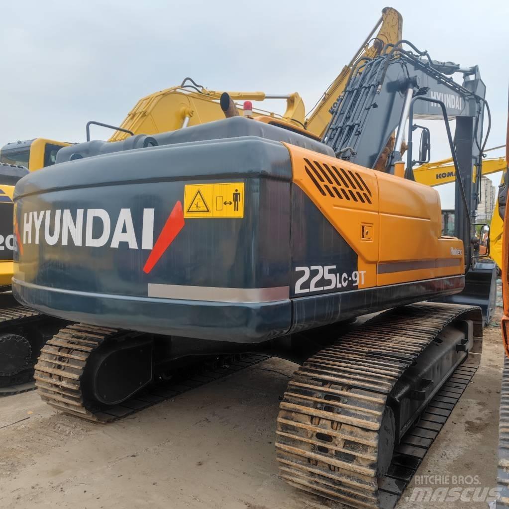 Hyundai R 225LC-9T Pásové rýpadlá
