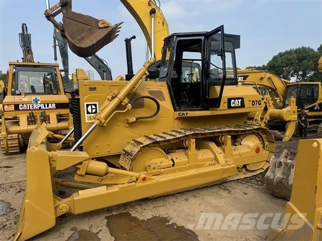 CAT D 7 G Pásové dozéry