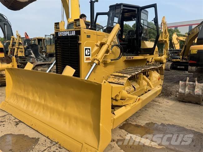 CAT D 7 G Pásové dozéry