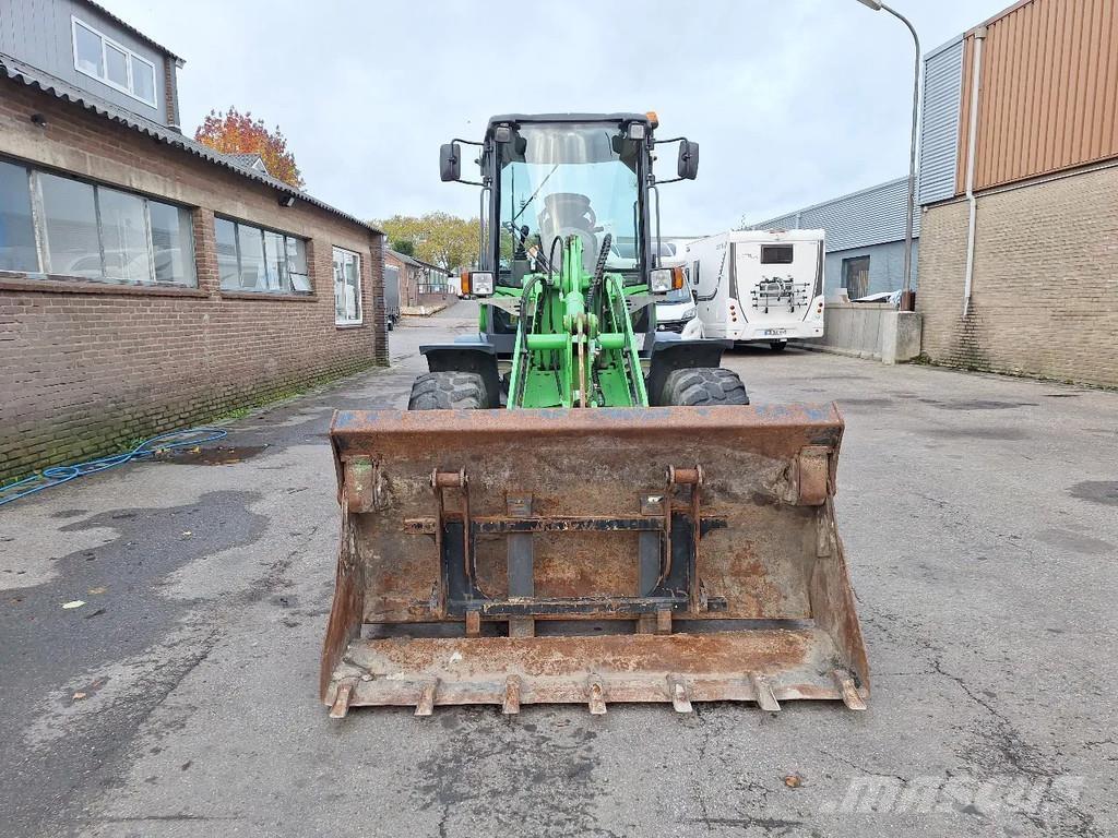 Yanmar V80 Kolesové nakladače