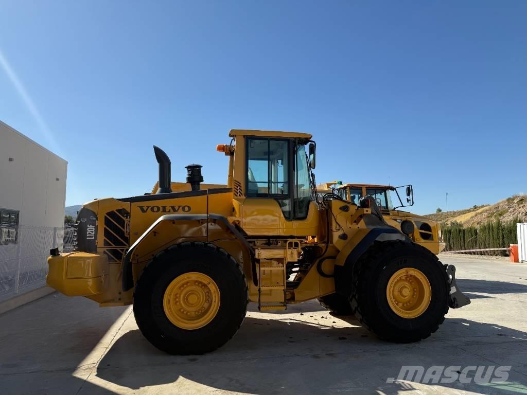 Volvo L 120 F Kolesové nakladače