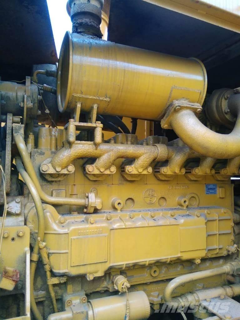 CAT 966 F Kolesové nakladače