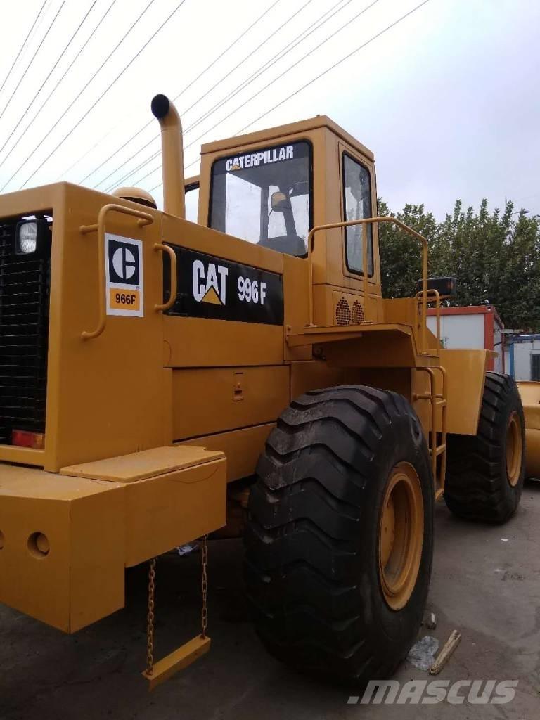 CAT 966 F Kolesové nakladače