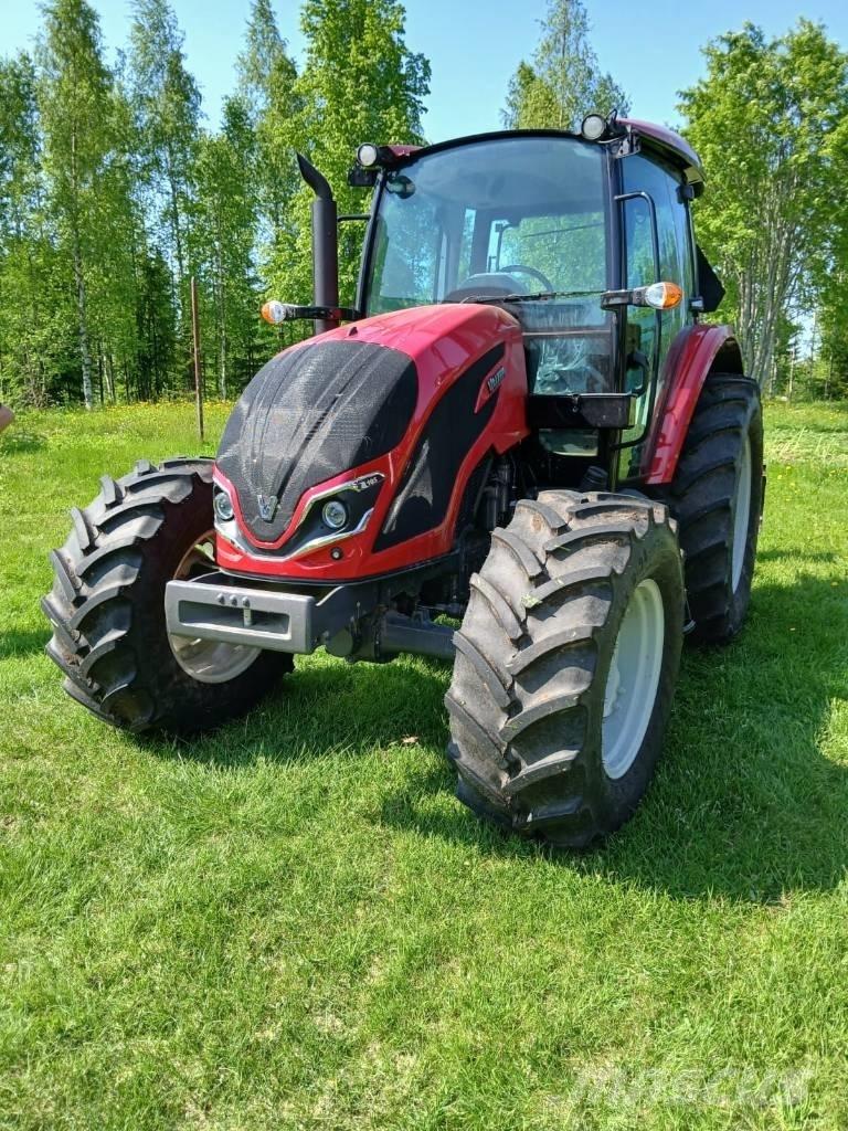 Valtra A 105 Traktory
