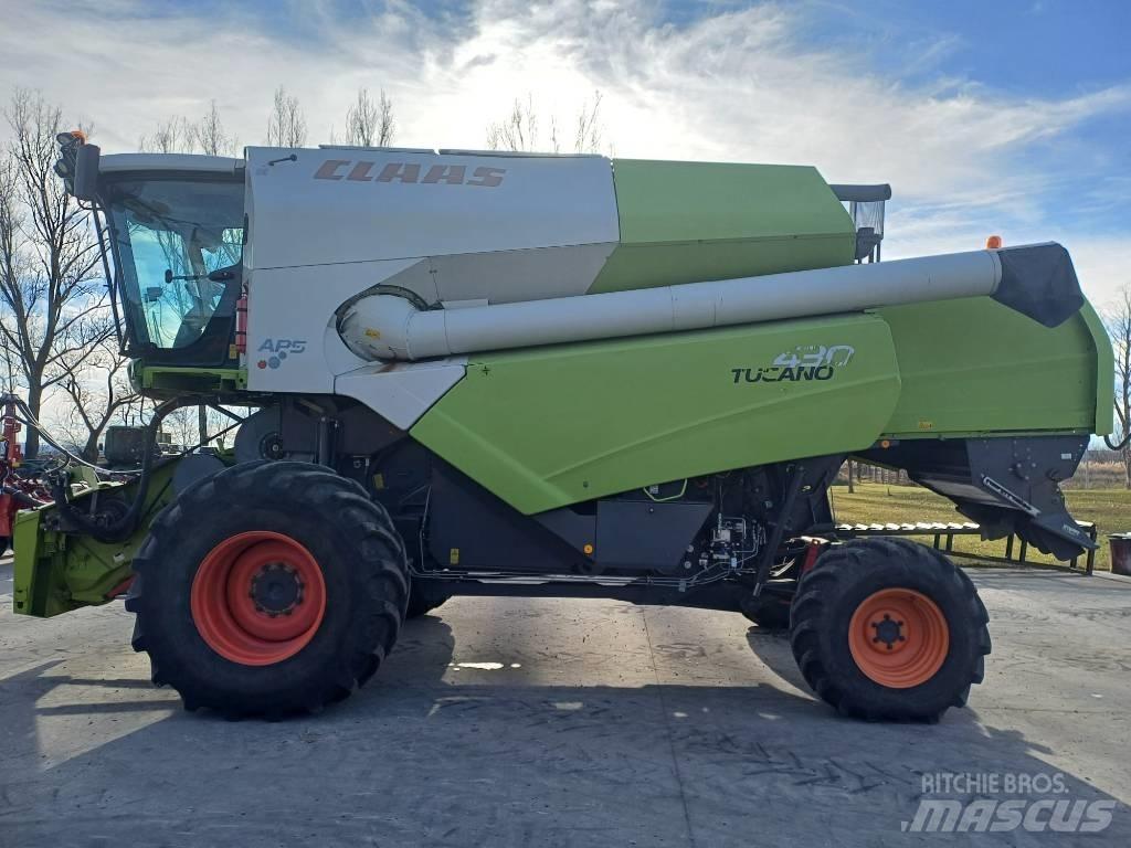 CLAAS Tucano 430 Kombinované zberacie stroje