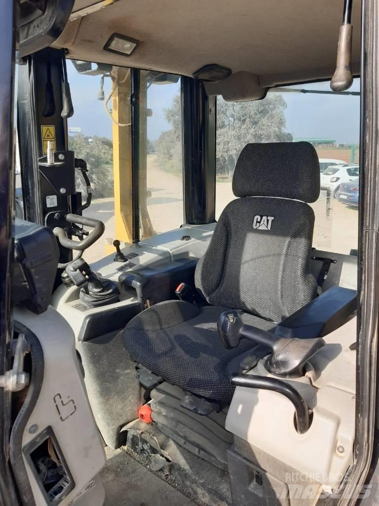 CAT D6N LGP Pásové dozéry