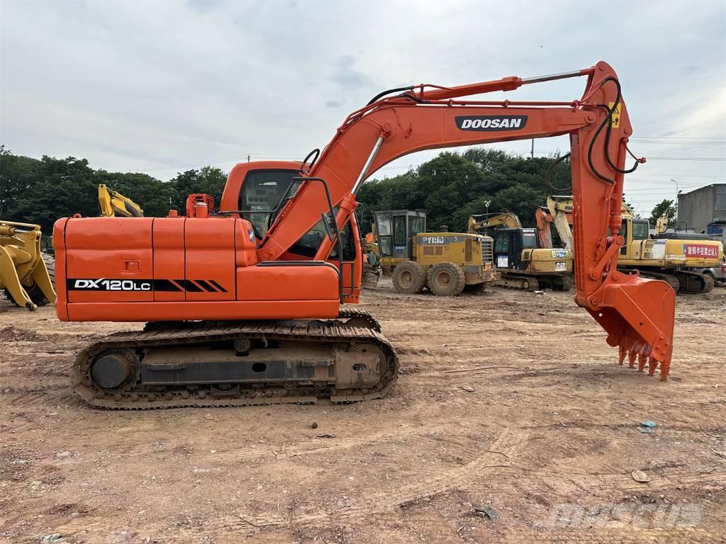 Doosan DX 120 Pásové rýpadlá