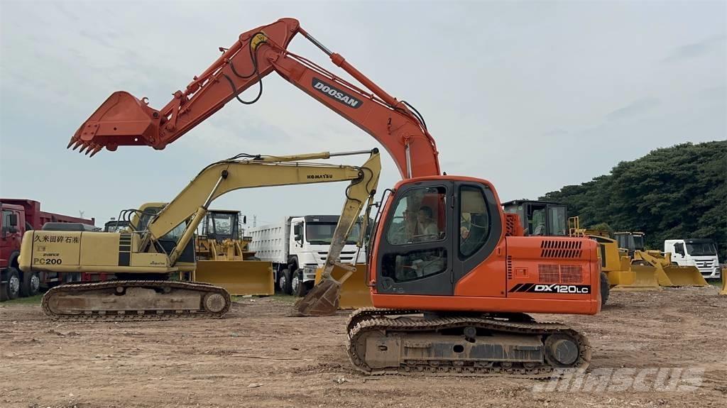 Doosan DX 120 Pásové rýpadlá