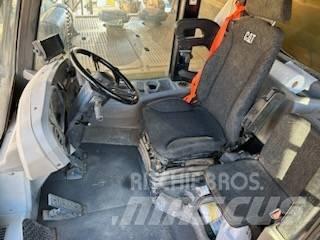 CAT 777F Kĺbové nákladné autá