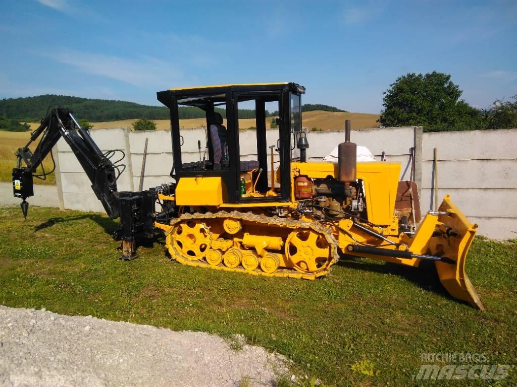  Bulgar T54 Kolesové dozéry