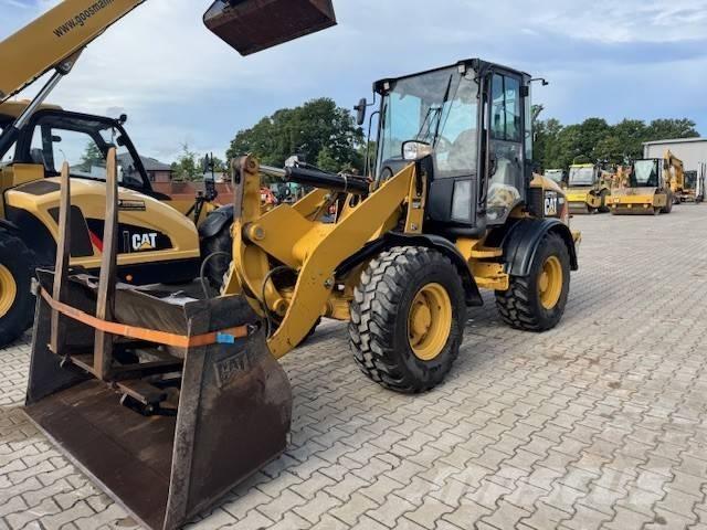 CAT 908 H Kolesové nakladače