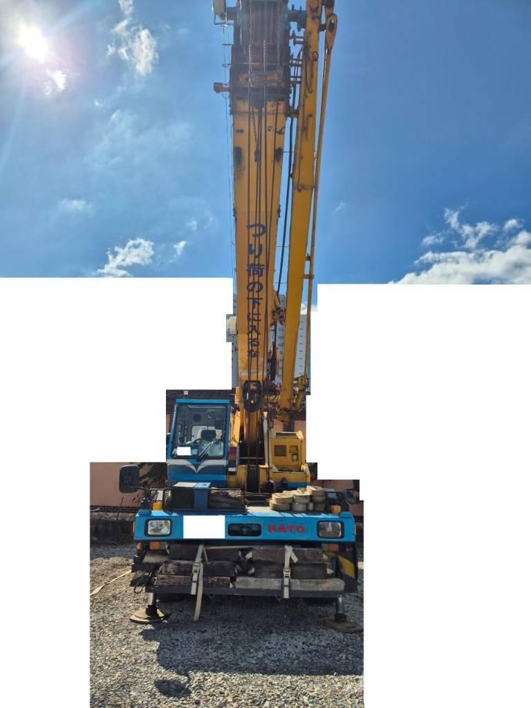 Kato KR 35 H Žeriavy pre ťažký terén