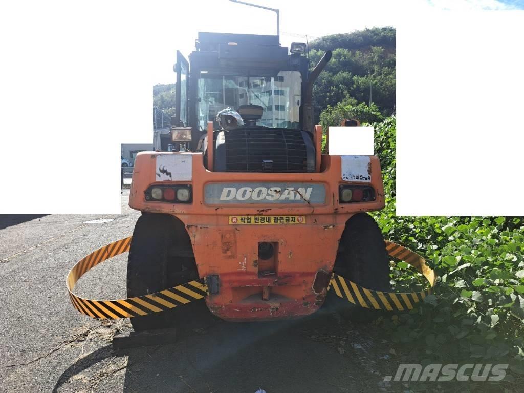 Doosan D 160 S-5 Dieselové vozíky
