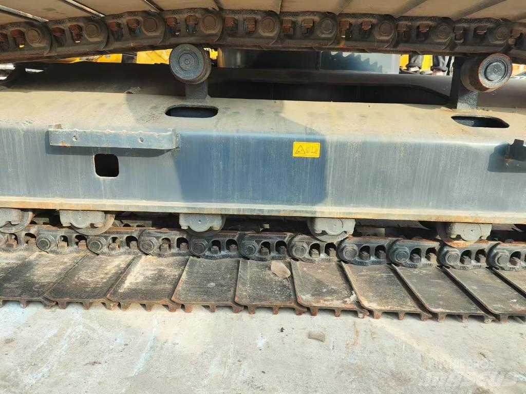 Kobelco SK200D Pásové rýpadlá