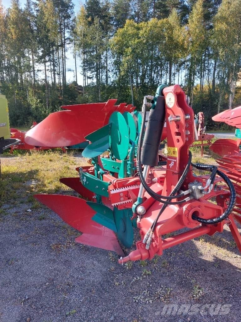 Kverneland 150S Dvojstranné pluhy