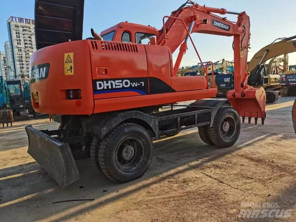 Doosan 150 W-7 Kolesové rýpadlá