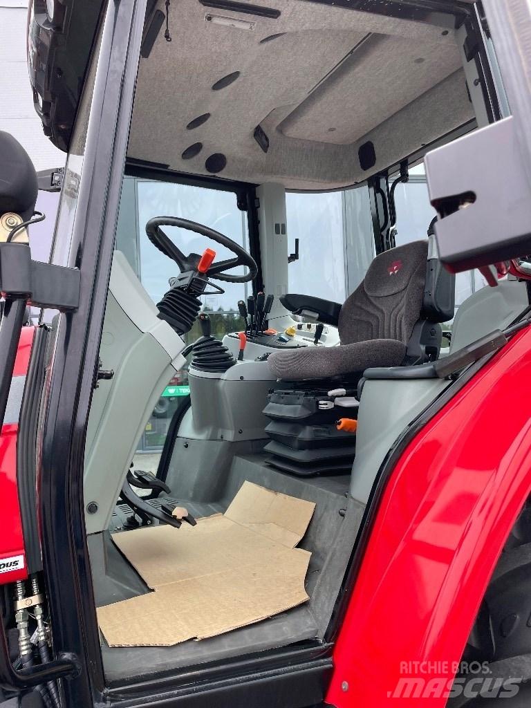 Massey Ferguson 5445 Traktory
