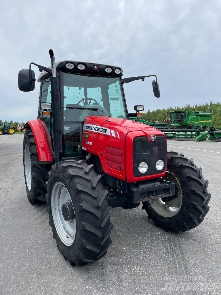 Massey Ferguson 5445 Traktory