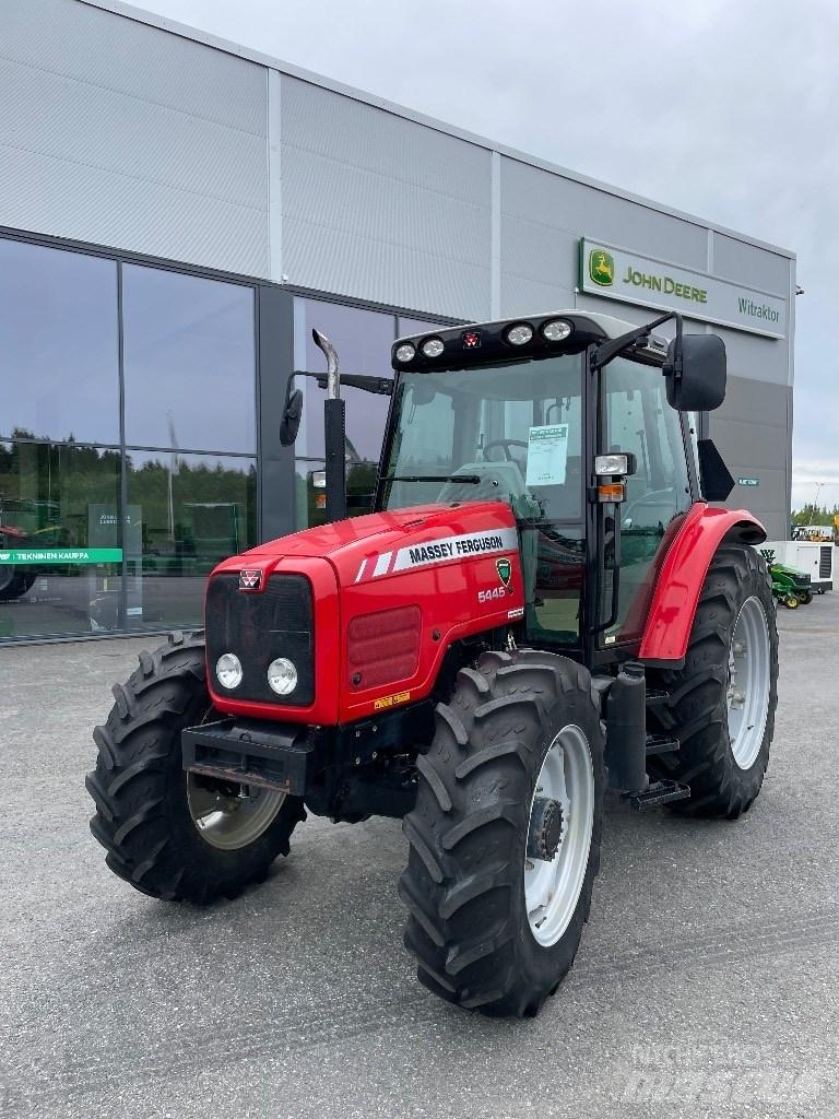 Massey Ferguson 5445 Traktory