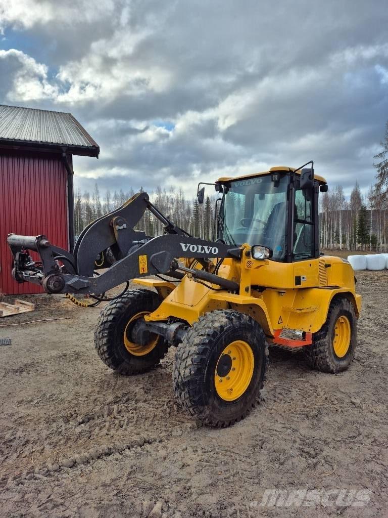 Volvo L 30 G Kolesové nakladače
