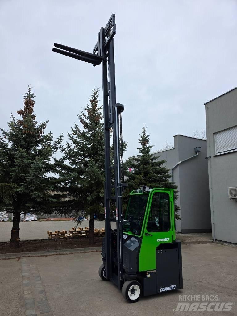 Combilift CBE 3000 Akumulátorové vozíky